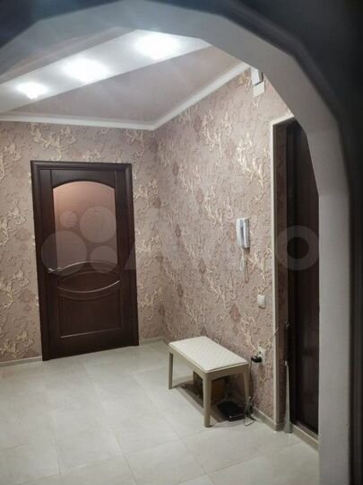 4-к. квартира, 100 м², 10/10 эт.