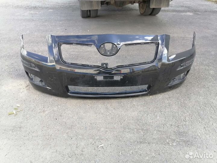 Продам бампер передний тойота авенсис 2