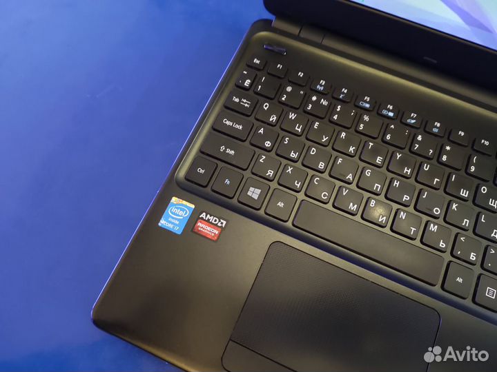 Ноутбук Acer 15.6 Core i7, 8GB озу, игры с SSD