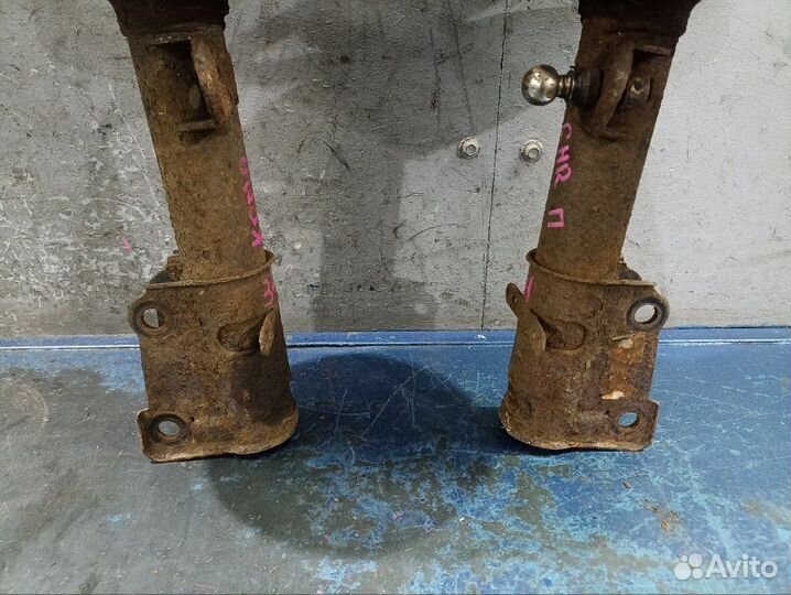 Стойки комплект передние Chrysler Voyager 4