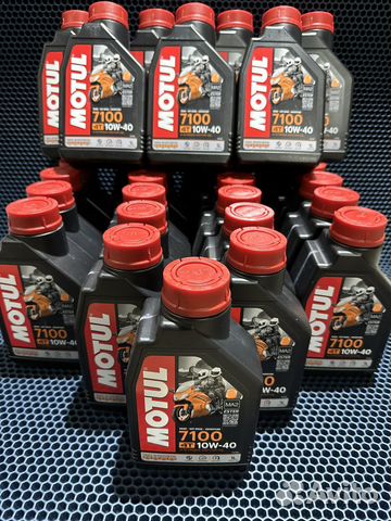 Motul 7100 4T. 10W-40