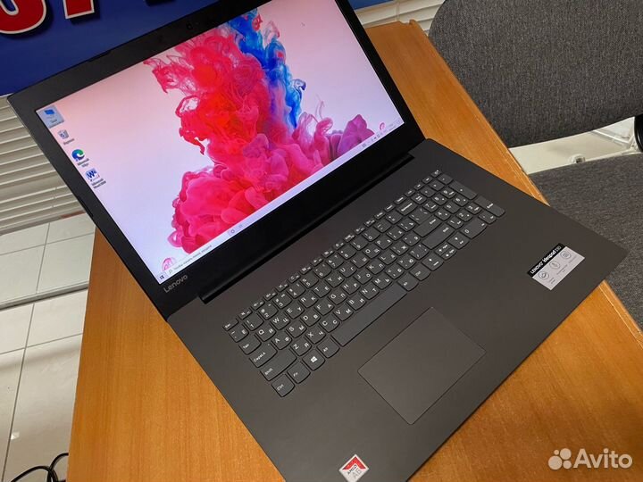 Свежий ноутбук Lenovo 17 дюймов / как новый