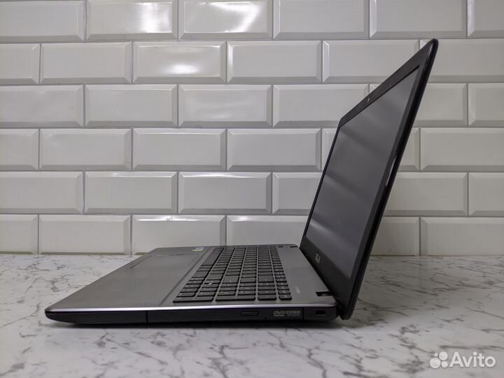 Ноутбук Asus Core i7+ram 8gb+GT720M