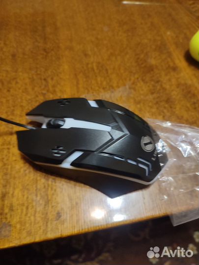 Игровая клавиатура и мышка