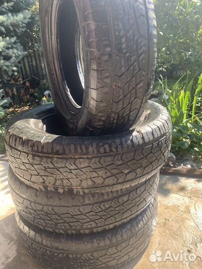 Continental ContiCrossContact AT 225/75 R16