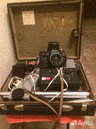 Пленочный фотоаппарат зенит,фотоувеличитель,лампы