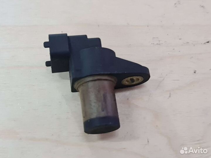 Датчик положения распредвала Mercedes W211 OM642