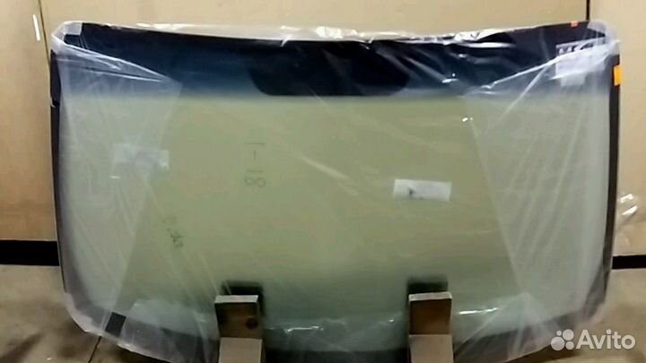 Стекло лобовое Kia Sportage 2004-2010