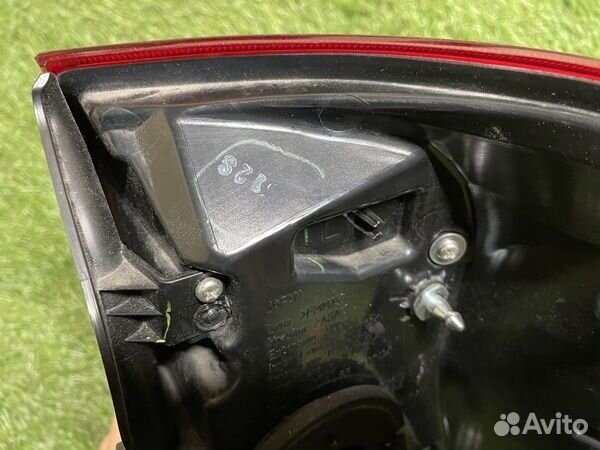 Фонарь задний левый ориг T.land cruiser 200, 2015+