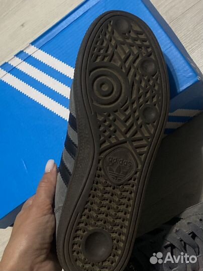 Кроссовки adidas spezial