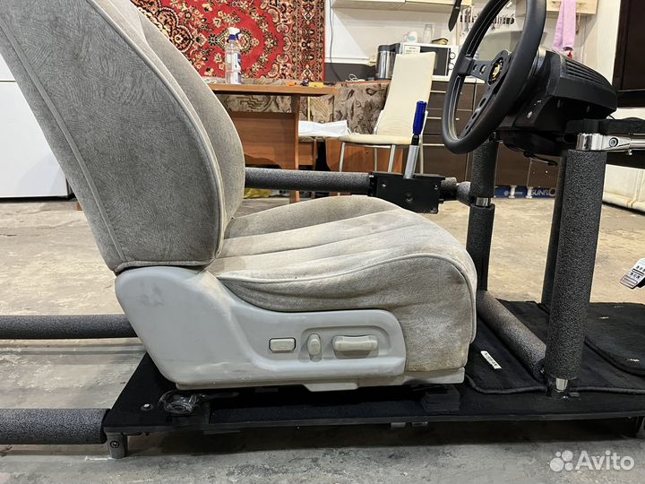 Кокпит для симрейсинга