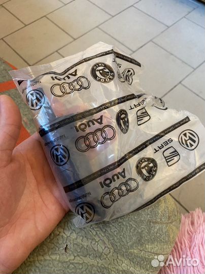 Насос стеклоомывателя VAG