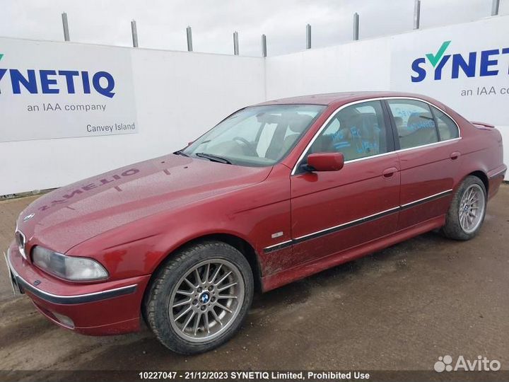 BMW E39 528I 1998 из Англии поступила в разбор