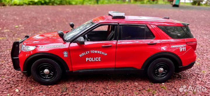 Ford police interceptor utility 1/24