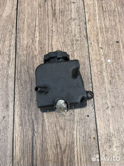 Бачок гур Mercedes-Benz W210 3.2