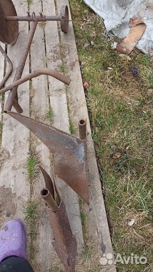 Плуг и окучник