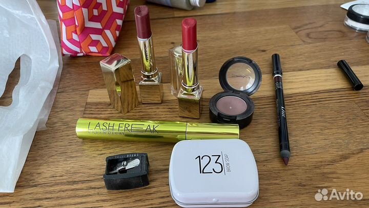 Люксовая косметика Dior, Estee Lauder, Clarins