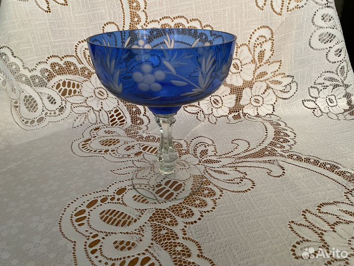 Ваза на ножке синий хрусталь СССР