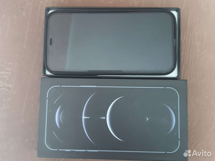 Телефон iPhone 12 pro