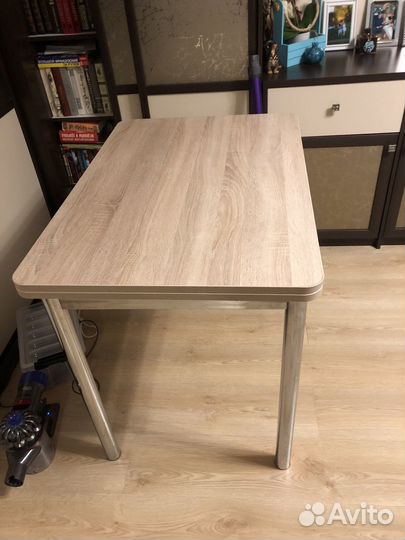 Кухонный стол