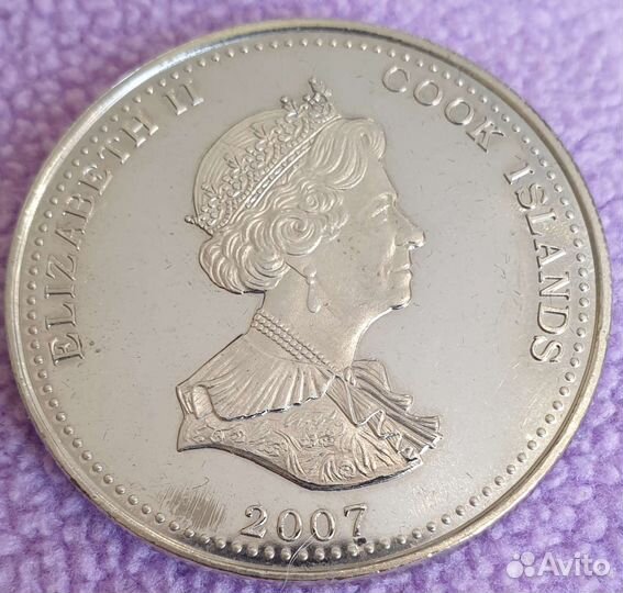Монета 1 доллар Елизавета II 2007 г. cook Islands