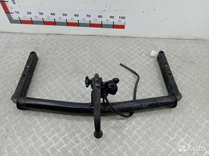 Фаркоп для Volkswagen Passat 5 GP