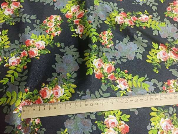 Ткань атлас принт 4 рисунка и горошек