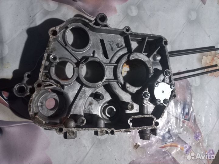 Правая половинка картера 150fmh 152fmb 154fmi fmg