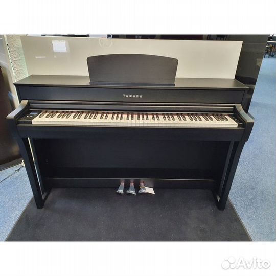 Цифровое фортепиано Yamaha CLP-735B + Банкетка