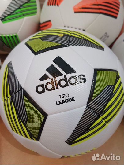 Футбольный мяч Adidas tiro league размер 5