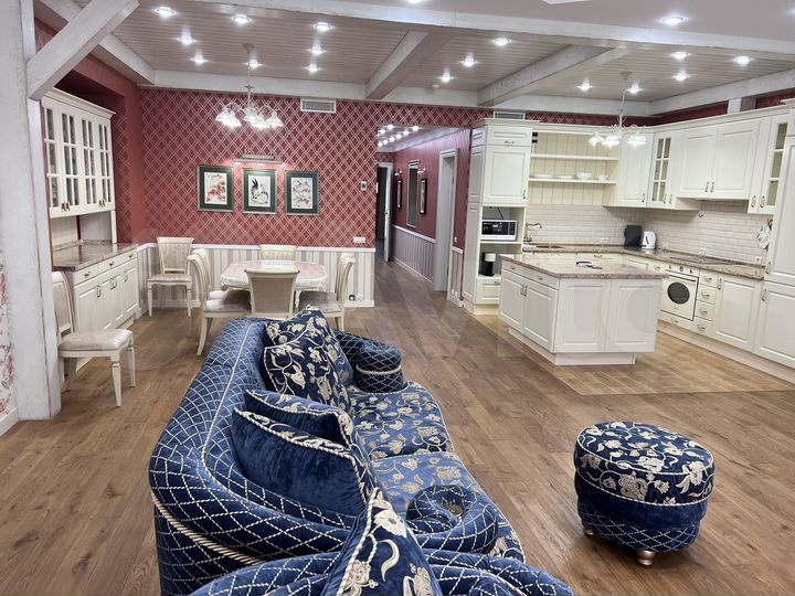 3-к. квартира, 150 м², 2/6 эт.