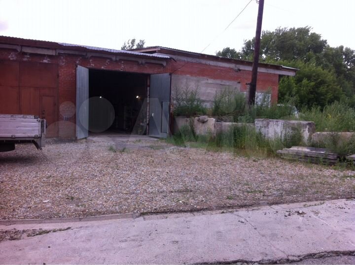 Гараж, > 30 м²