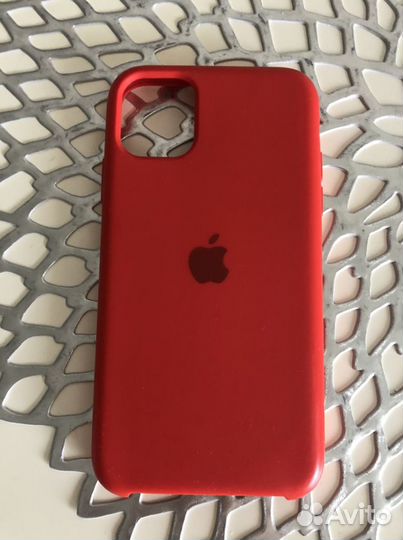 Чехол на iPhone 11