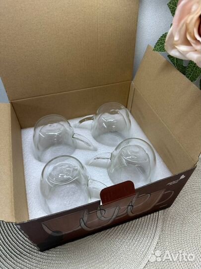 Набор 4 кружки с двойным дном