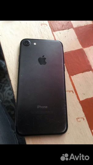 Телефон iPhone 7 32gb