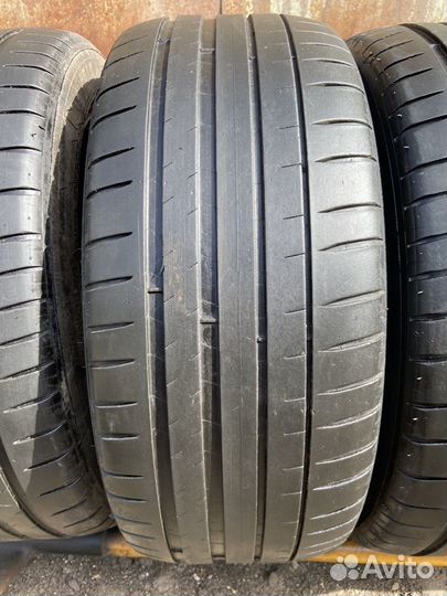 Michelin Pilot Sport 4 225/45 R17 94Y