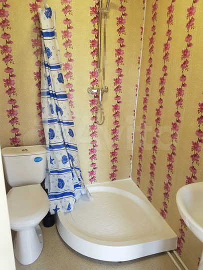 Комната 24 м² в 4-к., 2/2 эт.