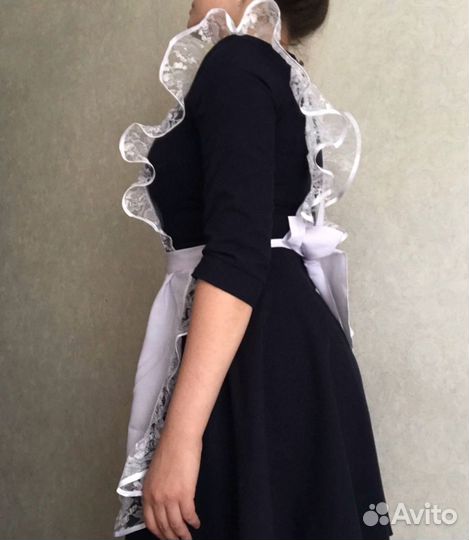 Белый школьный фартук