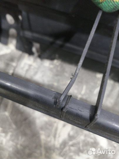 Дефлектор радиатора Mercedes C-Class W204