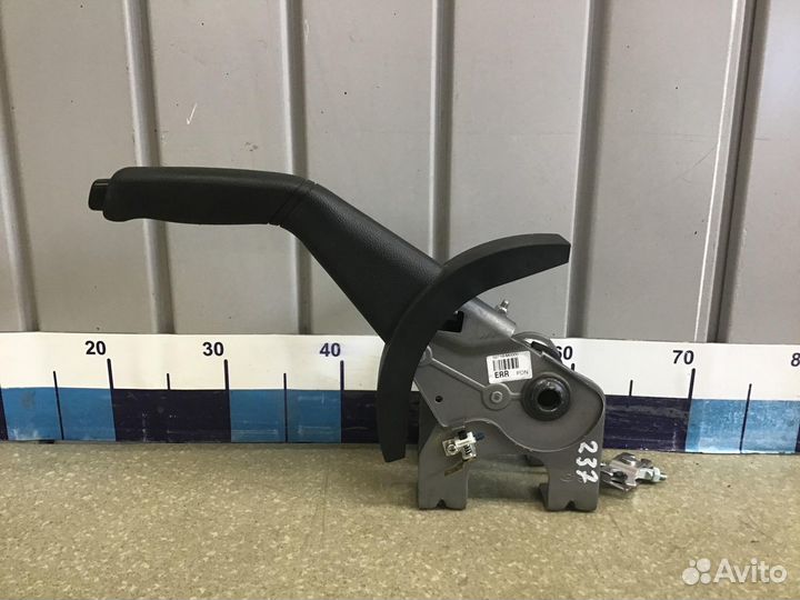 Рычаг стояночного тормоза Hyundai Creta 2016