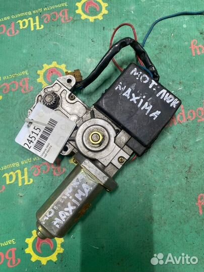 Моторчик люка Nissan Maxima