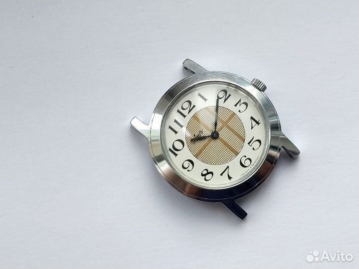 Часы механические Луч