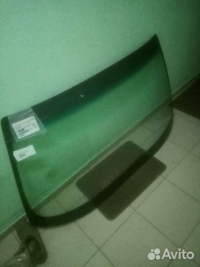 Стекло лобовое BMW 5 E-34