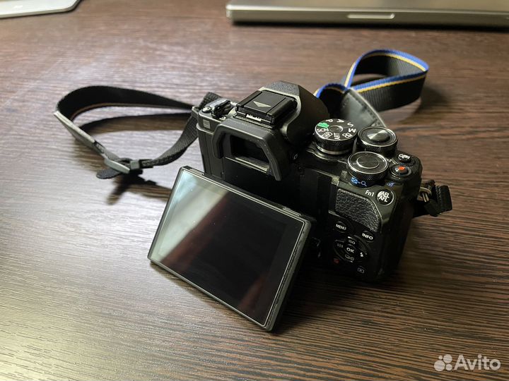 Olympus OM-D E-M10 III + 25mm f1.8 (пробег 16 К)