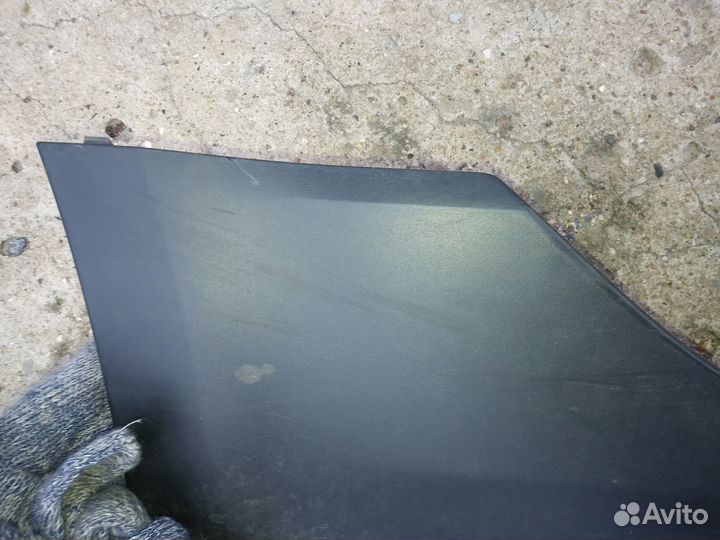 Накладка правого порога LADA Vesta