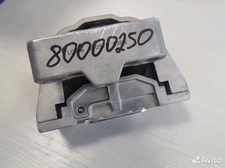 Опора двигателя правая vw golf