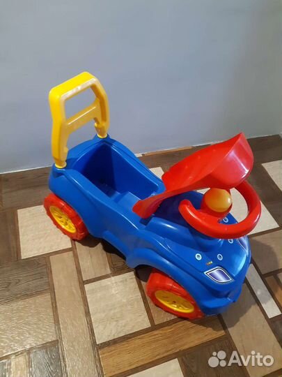Машинка каталка толокар