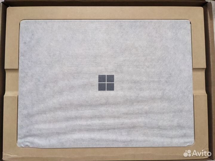 Microsoft Surface Laptop 5 13.5 i5/16/256 Чёрный