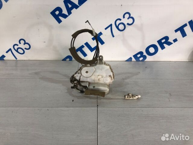 Замок двери передний левый honda civic 8 4D 1.8 ат