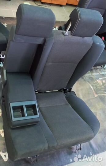 Сиденья toyota Rav 4